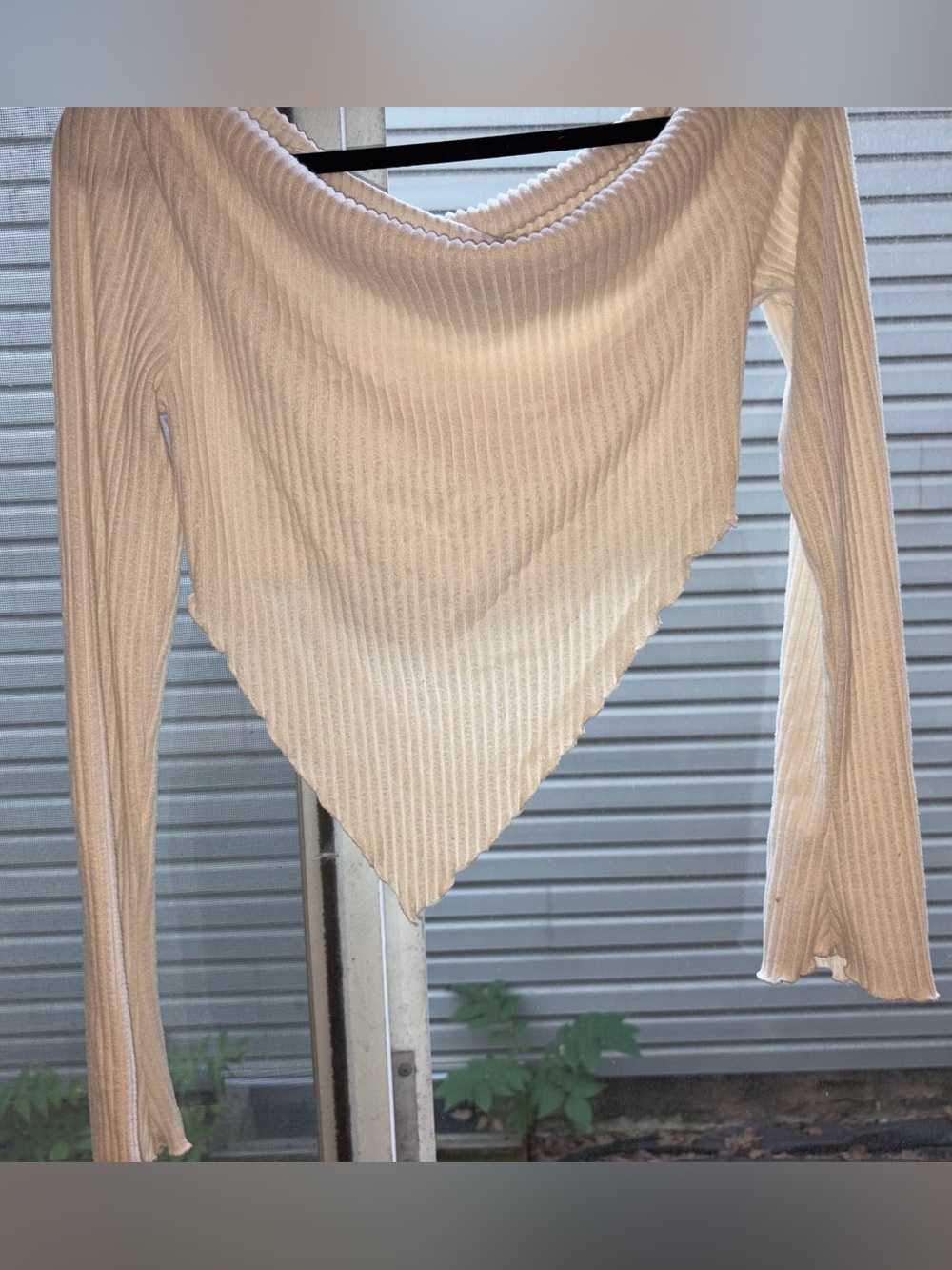 Women's Cream Asymmetrical Ribbed Pointed-Hem Sweater